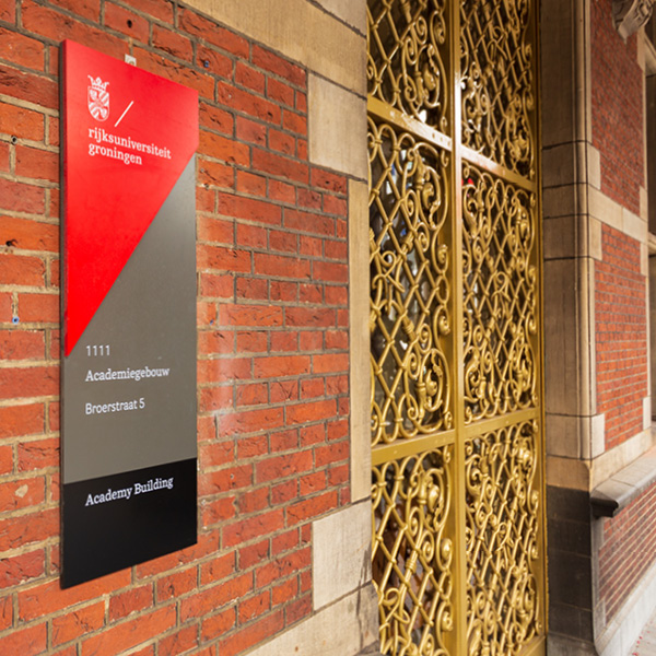 100pk ruimtelijk-signage-rijksuniversiteit-groningen