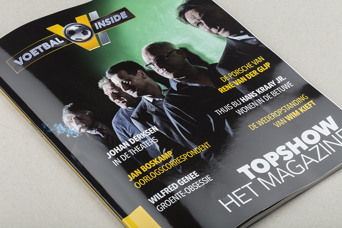 Voetbal inside-magazine-cover-close