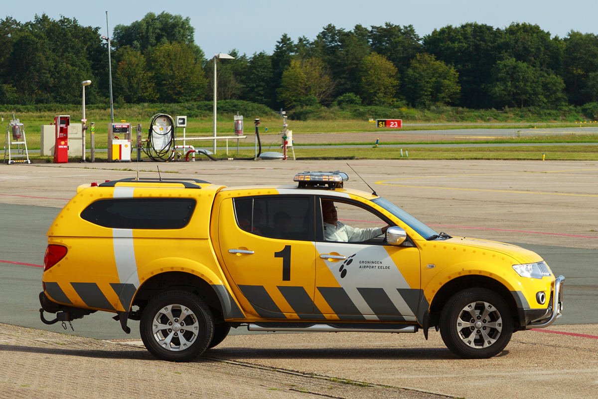groningen airport-eelde-huisstijl-belettering-voertuig-havenmeester